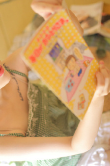 臺灣版《洞門為君開》