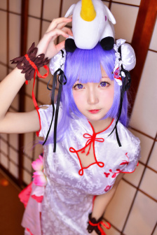 飯桌上張開腿給公