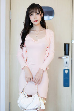 新疆13位美女廁所尿