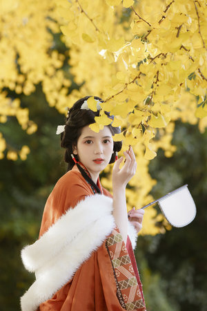 女明星光溜溜圖片視頻素材