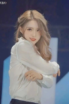 爸爸經常出差媽媽給我生孩子