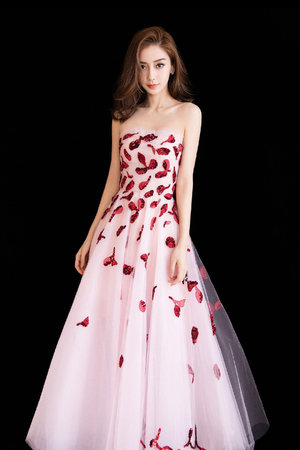 《我的漂亮老師2》電視劇免費觀看中