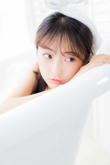 小伙酒店開房1年多從不出門 開門驚呆