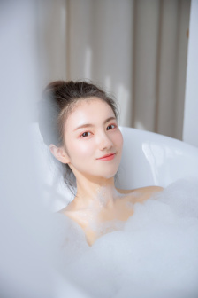 她快高潮時故意拔出來會不會被打