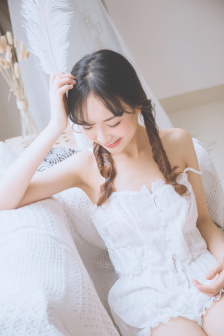 光溜溜女生動畫片