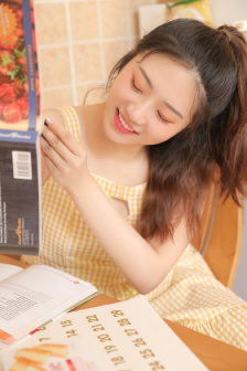 第一次挺進瑩瑩的身體里視頻