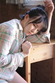 《下雨天老師和學生被困在》