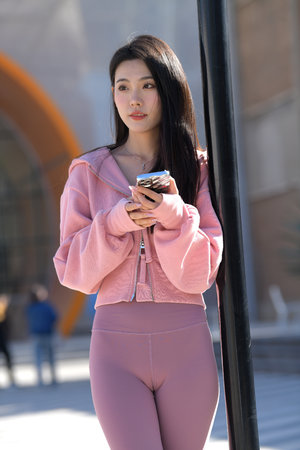 朋友的嬌妻HD中字