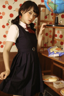 妻子在樓下丈夫不在身邊電視劇