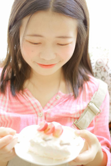 坐在他腰腹上起伏(H)