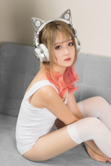 女主被養兄瘋狂占有的小說推薦