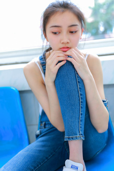 亞洲精品AV午夜一區二區三區