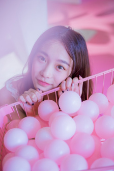 教練車內含乳挺進她漫畫