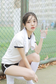 女朋友太騷了每次進去都覺得很疼