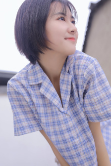 女主播直播乳搖53秒