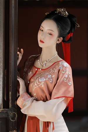 爸爸讓大雷吃零食