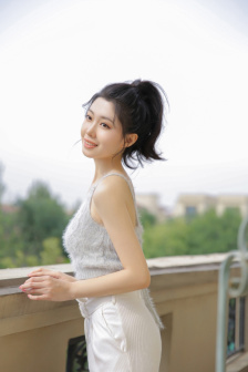 亞洲偷自精品三十六區