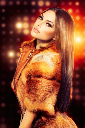 《熟婦的蕩欲》HD中字