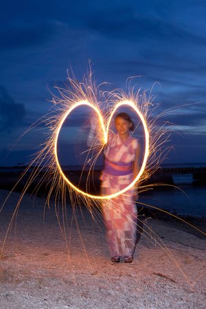 女警察的奶又白又大